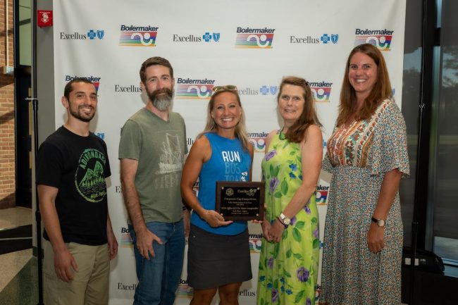 The NYS Office of the State Comptroller team accepts their Boilermaker Corporate Cup award.