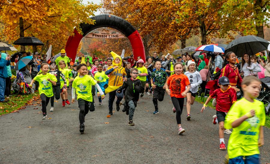 Kids starting the 2023 Boolermaker Kids Run